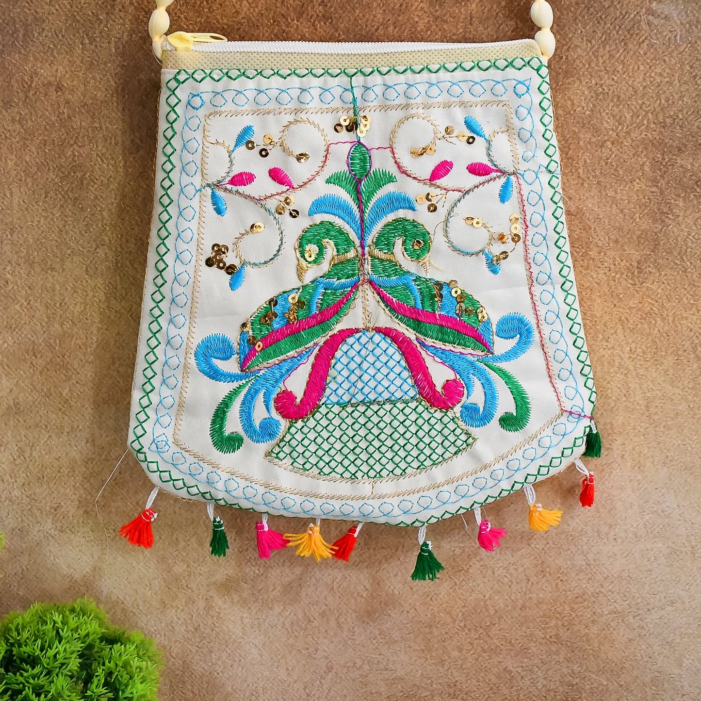 Handcrafted Cotton Embroidered Shoulder Bag / Purse for Girls & women